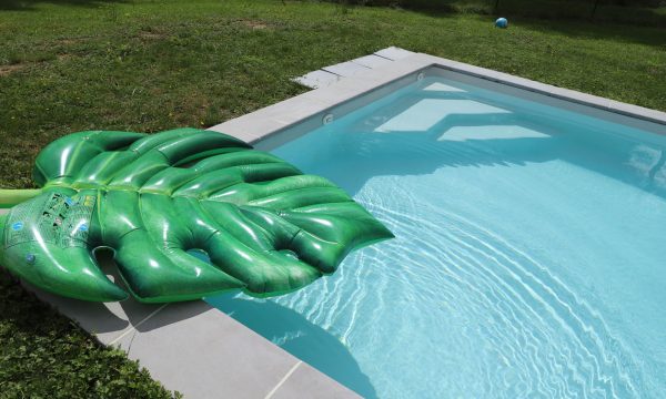 minard piscine coque sarlat dordogne modèle Brooklyn 10 C grise CoverIn BC1 7