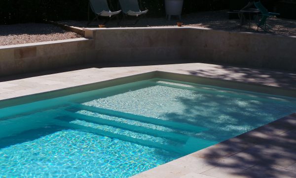 minard piscine coque sarlat dordogne modèle Sherry Lounge XXL beige SLB4 10