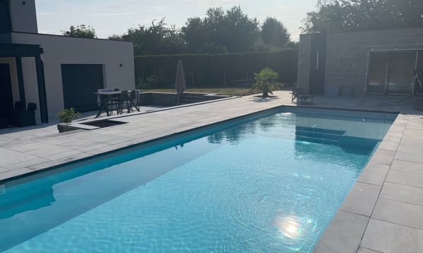 minard piscine coque sarlat dordogne modèle Sherry Lounge XXL